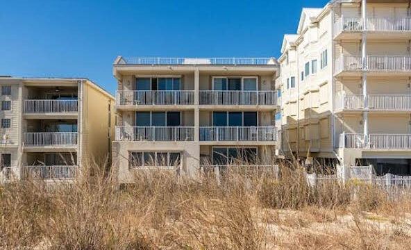 Stunning 3 bedroom oceanfront condo provides a great vacation experience!